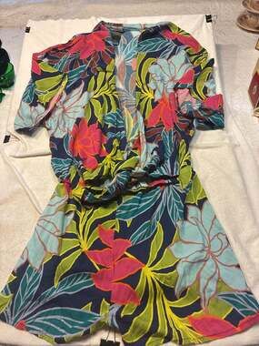 Vince Camuto Swim Tropical Floral Front Tie Romper Size S